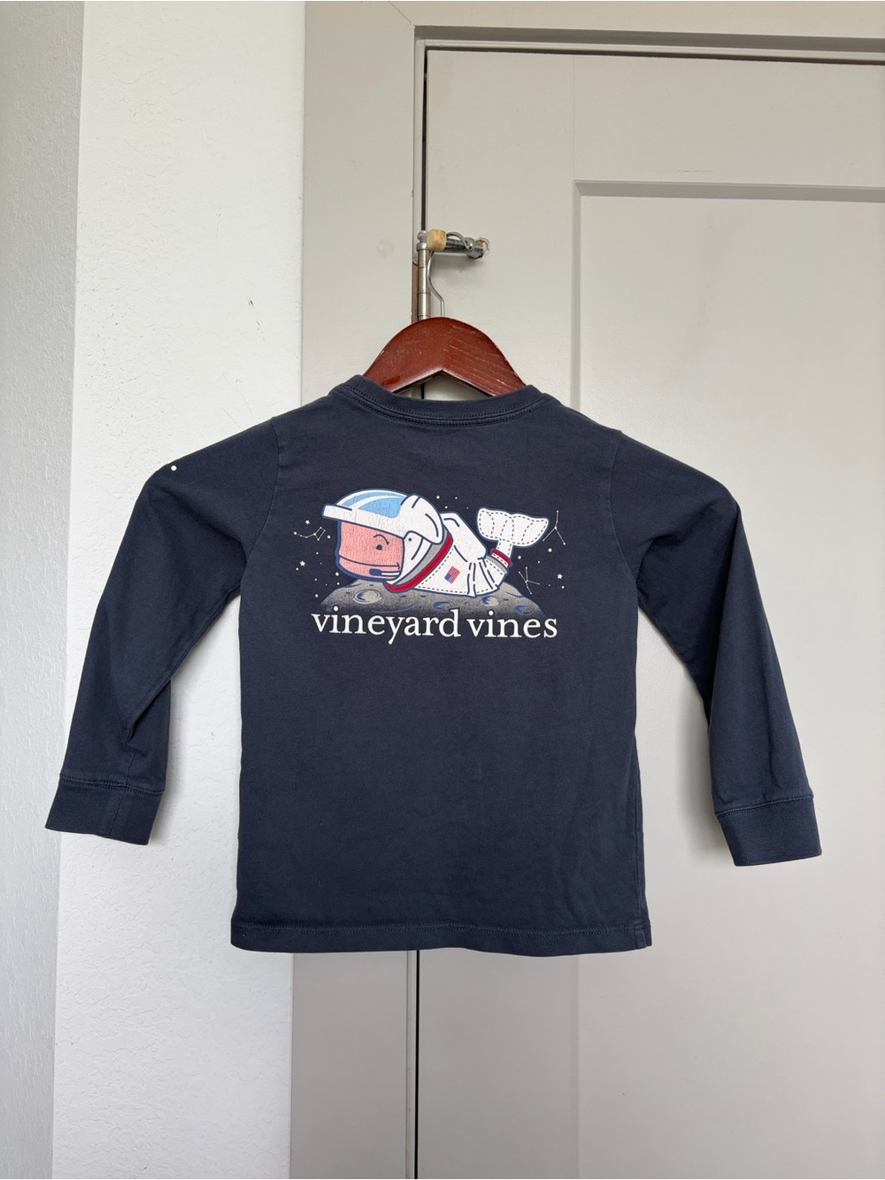 VINEYARD VINES USA SPACE WHALE LONG SLEEVE POCKET TEE NAVY BLUE KIDS 4